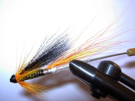 "Cascade" tube-fly