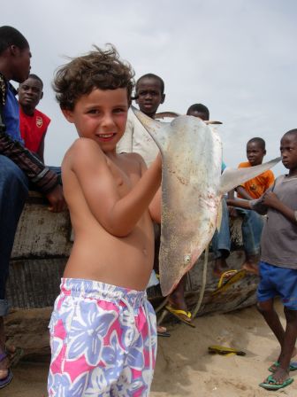 Louis et un petit requin